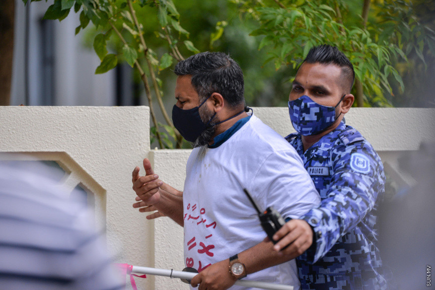 ފެބްރުއަރީ 12، 2021: ކޮވިޑު19ގެ ހާލަތު މާލެ ސަރަހައްދުގައި ގޯސްވެފައިވަނިކޮށް އިދިކޮޅުން ކޯލިޝަނުން "ކޮބާ މަގޭ ފްލެޓު" ނަމުގައި މާލޭގައި ކުރި މުޒާހަރާގެ ތެރެއިން -- ސަން ފޮޓޯ/ ފަޔާޒު މޫސާ 