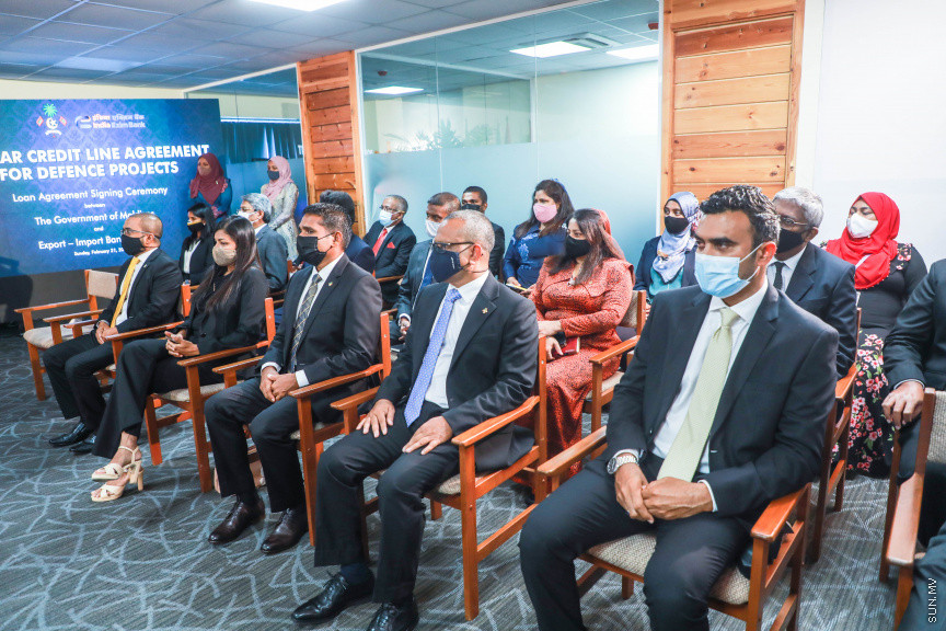 ފެބްރުއަރީ 21، 2021: ފޮރިން މިނިސްޓަރު އަބްދުﷲ ޝާހިދުގެ ދައުވަތަކަށް އިންޑިއާގެ އެކްސްޓާނަލް އެފެއާޒް މިނިސްޓަރު، ޑރ. ސުބުރަހްމަންޔަން ޖައިޝަންކަރު ރާއްޖެއަށް ކުރެއްވި ރަސްމީ ދަތުރުފުޅުގެ ތެރެއިން: މި ދަތުރުފުޅުގައި އިންޑިއާއާއި ރާއްޖެއާއި ދެމެދު މުހިންމު އެއްބަސްވުންތަކެއްގައި ވަނީ ސޮއިކުރައްވާފައި -- ސަން ފޮޓޯ/ ފަޔާޒު މޫސާ
