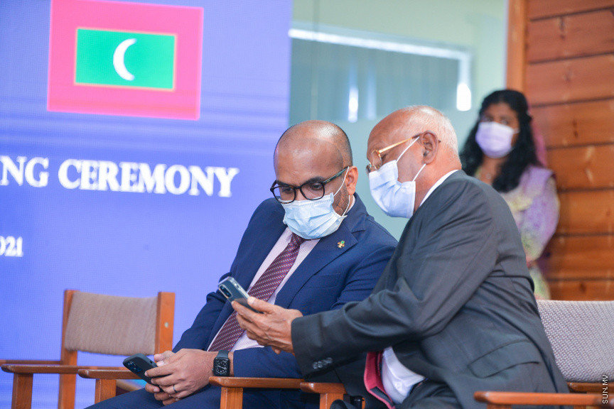 ފެބްރުއަރީ 21، 2021: ފޮރިން މިނިސްޓަރު އަބްދުﷲ ޝާހިދުގެ ދައުވަތަކަށް އިންޑިއާގެ އެކްސްޓާނަލް އެފެއާޒް މިނިސްޓަރު، ޑރ. ސުބުރަހްމަންޔަން ޖައިޝަންކަރު ރާއްޖެއަށް ކުރެއްވި ރަސްމީ ދަތުރުފުޅުގެ ތެރެއިން: މި ދަތުރުފުޅުގައި އިންޑިއާއާއި ރާއްޖެއާއި ދެމެދު މުހިންމު އެއްބަސްވުންތަކެއްގައި ވަނީ ސޮއިކުރައްވާފައި -- ސަން ފޮޓޯ/ ފަޔާޒު މޫސާ