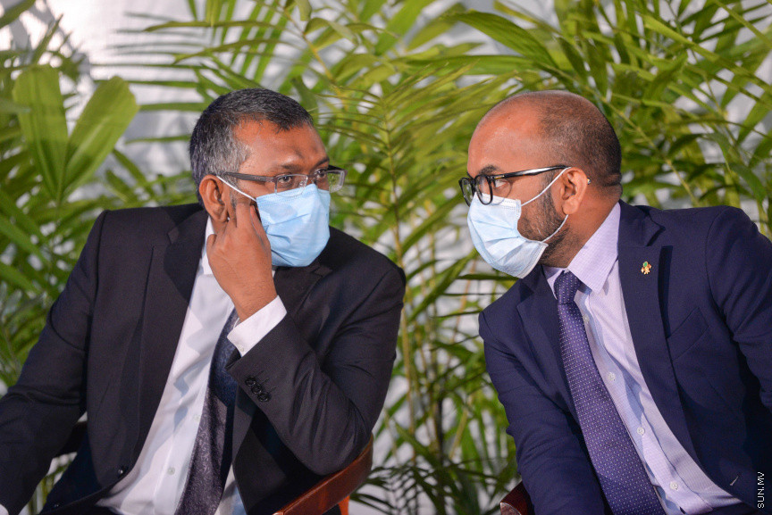 ފެބްރުއަރީ 21، 2021: ފޮރިން މިނިސްޓަރު އަބްދުﷲ ޝާހިދުގެ ދައުވަތަކަށް އިންޑިއާގެ އެކްސްޓާނަލް އެފެއާޒް މިނިސްޓަރު، ޑރ. ސުބުރަހްމަންޔަން ޖައިޝަންކަރު ރާއްޖެއަށް ކުރެއްވި ރަސްމީ ދަތުރުފުޅުގެ ތެރެއިން: މި ދަތުރުފުޅުގައި އިންޑިއާއާއި ރާއްޖެއާއި ދެމެދު މުހިންމު އެއްބަސްވުންތަކެއްގައި ވަނީ ސޮއިކުރައްވާފައި -- ސަން ފޮޓޯ/ ފަޔާޒު މޫސާ