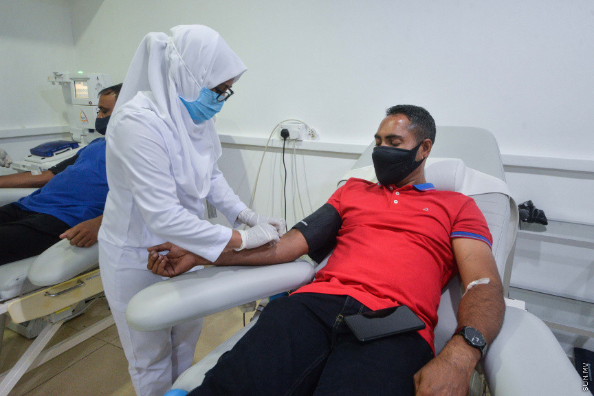 ފެބްރުއަރީ 27، 2021: ދަމާސްގެ އަހަރީ ދުވަހުގެ މުނާސަބަތުގައި ތެލަސީމިޔާ ސެންޓަރ އަށް ލޭ ހަދިޔާކުރުމަށް ހިންގި ހަރަކާތުގެ ތެރެއިން -- ސަން ފޮޓޯ/ ފަޔާޒު މޫސާ