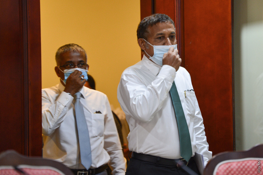 މާޗް، 4، 2021: ރައްޔިތުންގެ މަޖިލީހުގެ ގައުމީ ތަރައްގީއާއި ތަރިކަ ކޮމިޓީށް ހިޔާ ފްލެޓް ތަކުގެ މައްސަލައިގައި ކަމާ ބެހޭ ހުރިހާ ފަރާތްތަކެއް ހާޒިރުކުރުން -- ސަން ފޮޓޯ/ ފަޔާޒު މޫސާ