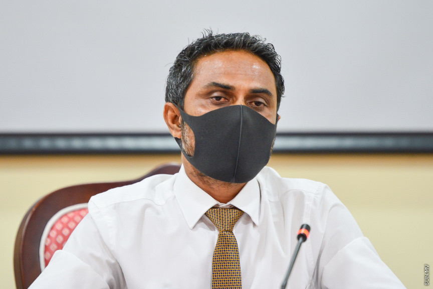 މާޗް، 4، 2021: ރައްޔިތުންގެ މަޖިލީހުގެ ގައުމީ ތަރައްގީއާއި ތަރިކަ ކޮމިޓީށް ހިޔާ ފްލެޓް ތަކުގެ މައްސަލައިގައި ކަމާ ބެހޭ ހުރިހާ ފަރާތްތަކެއް ހާޒިރުކުރުން -- ސަން ފޮޓޯ/ ފަޔާޒު މޫސާ
