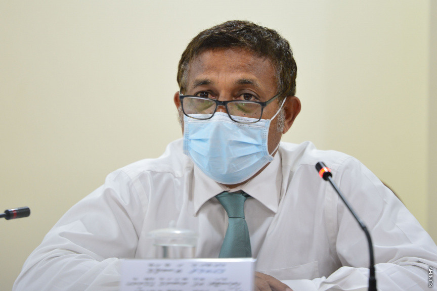 މާޗް، 4، 2021: ރައްޔިތުންގެ މަޖިލީހުގެ ގައުމީ ތަރައްގީއާއި ތަރިކަ ކޮމިޓީށް ހިޔާ ފްލެޓް ތަކުގެ މައްސަލައިގައި ކަމާ ބެހޭ ހުރިހާ ފަރާތްތަކެއް ހާޒިރުކުރުން -- ސަން ފޮޓޯ/ ފަޔާޒު މޫސާ