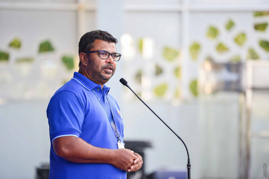 ޖުލައި 1، 2021: އެމްޓީސީސީއަށް އެމްޕީއެލްގެ އާންމު ދަތުރުފަތުރުގެ ހިދުމަތް ބަދަލުކުރުމަށް ގްރޭޓަރ މާލެ ބަސް ޓާމިނަލްގައި ބޭއްވި ހަފްލާގެ ތެރެއިން -- ސަން ފޮޓޯ/ ފަޔާޒު މޫސާ