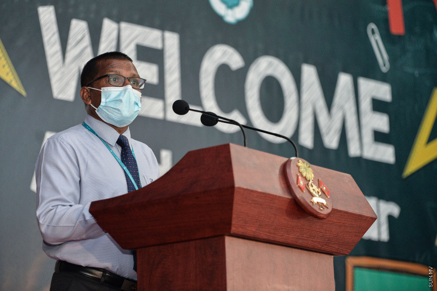 އޮގަސްޓް 10، 2021: ދިރާސީ އާ އަހަރު ފެށުމާ ގުޅިގެން ރެހެންދި ސްކޫލްގައި ބޭއްވި ހާއްސަ އެސެމްބްލީގެ ތެރެއިން: މި އެސެމްބްލީ ޝަރަފުވެރިކޮށްދެއްވީ ރައީސް އިބްރާހިމް މުހައްމަދު ސޯލިހް އާއި އެޑިއުކޭޝަން މިނިސްޓަރ އައިޝަތު އަލީ -- ސަން ފޮޓޯ/ ފަޔާޒު މޫސާ