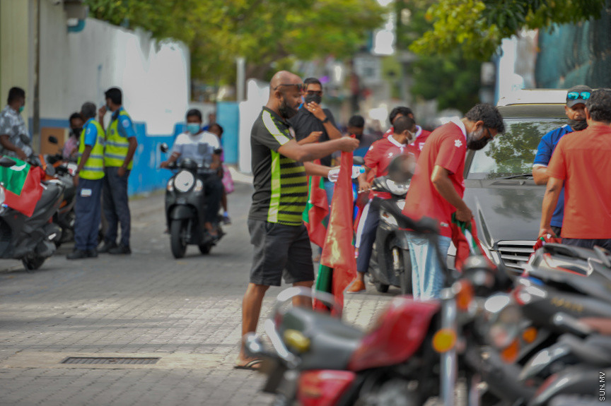 09/30/2021 - "ޒުވާނުން ގައުމީ ޓީމާއެކު" ގެ ނަމުގައި މިއަދު ހަވީރު މާލޭގައި ބޭއްވި ސައިކަލް ބުރުގެ ތެރެއިން --- ސަން ފޮޓޯ// އަހުމަދު އައިމަން އަލީ