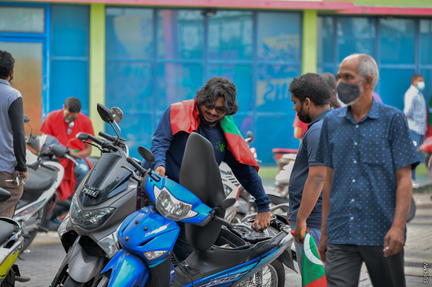 09/30/2021 - "ޒުވާނުން ގައުމީ ޓީމާއެކު" ގެ ނަމުގައި މިއަދު ހަވީރު މާލޭގައި ބޭއްވި ސައިކަލް ބުރުގެ ތެރެއިން --- ސަން ފޮޓޯ// އަހުމަދު އައިމަން އަލީ