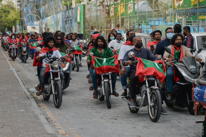 09/30/2021 - "ޒުވާނުން ގައުމީ ޓީމާއެކު" ގެ ނަމުގައި މިއަދު ހަވީރު މާލޭގައި ބޭއްވި ސައިކަލް ބުރުގެ ތެރެއިން --- ސަން ފޮޓޯ// އަހުމަދު އައިމަން އަލީ