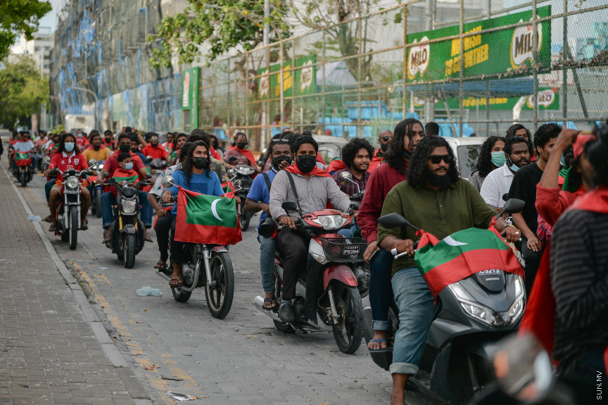 09/30/2021 - "ޒުވާނުން ގައުމީ ޓީމާއެކު" ގެ ނަމުގައި މިއަދު ހަވީރު މާލޭގައި ބޭއްވި ސައިކަލް ބުރުގެ ތެރެއިން --- ސަން ފޮޓޯ// އަހުމަދު އައިމަން އަލީ