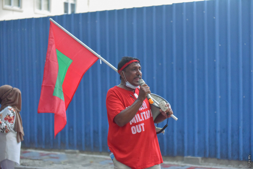 "މިނިވަންކަމުގެ ދިފާއުގައި ދިވެހީން" ނަމުގައި އިދިކޮޅުން ކުރިއަށްގެންދާ ގައުމީ ހަރަކާތުގެ ތެރެއިން ބޭއްވި ސުލްހަވެރި ހަރަކާތުގެ ތެރެއިން -- ސަން ފޮޓޯ/ މުހައްމަދު ހައްޔާން