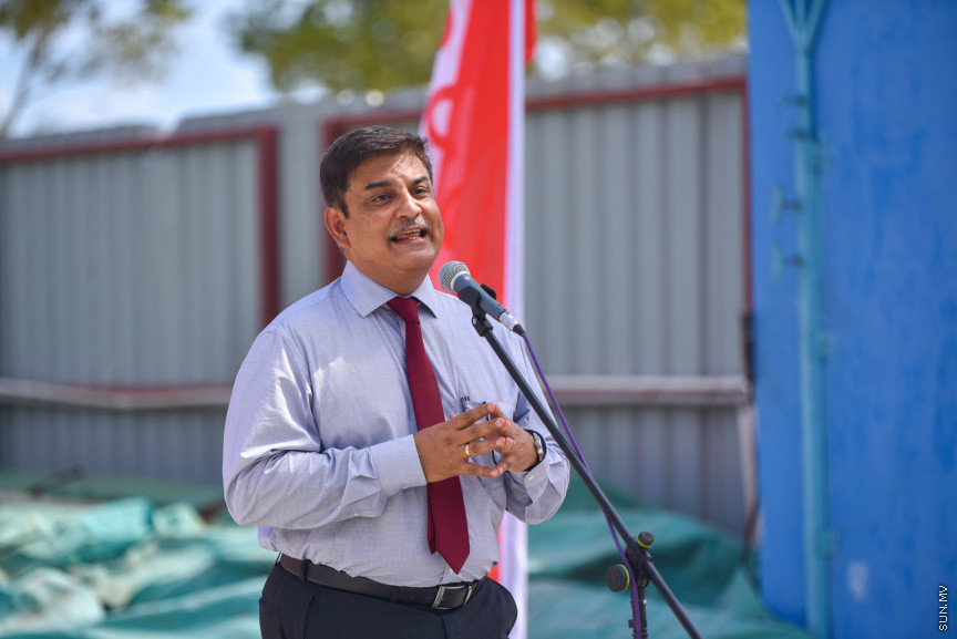 ހުޅުމާލޭގައި އުރީދޫއިން އިމާރާތްކުރާ އައު އިމާރާތުގެ ބިންގާ އެޅުމަށް ބޭއްވި ރަސްމިއްޔާތުގެ ތެރެއިން އުރީދޫގެ މެނޭޖިން ޑިރެކްޓަރ އަދި ސީއީއޯ ނަޖީބް ޙާން ވާހަކަދައްކަވަނީ -- ސަން ފޮޓޯ/ މުހައްމަދު ހައްޔާން