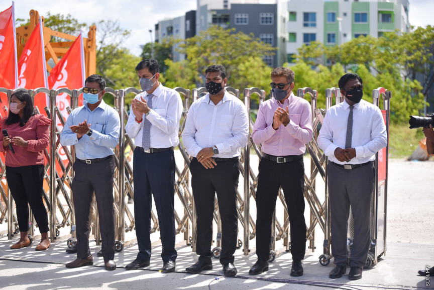 ހުޅުމާލޭގައި އުރީދޫއިން އިމާރާތްކުރާ އައު އިމާރާތުގެ ބިންގާ އެޅުމަށް ބޭއްވި ރަސްމިއްޔާތުގެ ތެރެއިން -- ސަން ފޮޓޯ/ މުހައްމަދު ހައްޔާން