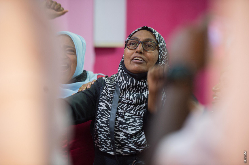 ރައީސް ޔާމިންގެ ޝަރީޔަތް ނިމުމުގެ އުފާ ފާޅުކުރުން --- ސަން ފޮޓޯ: އަޙްމަދު އައިމަން އަލީ