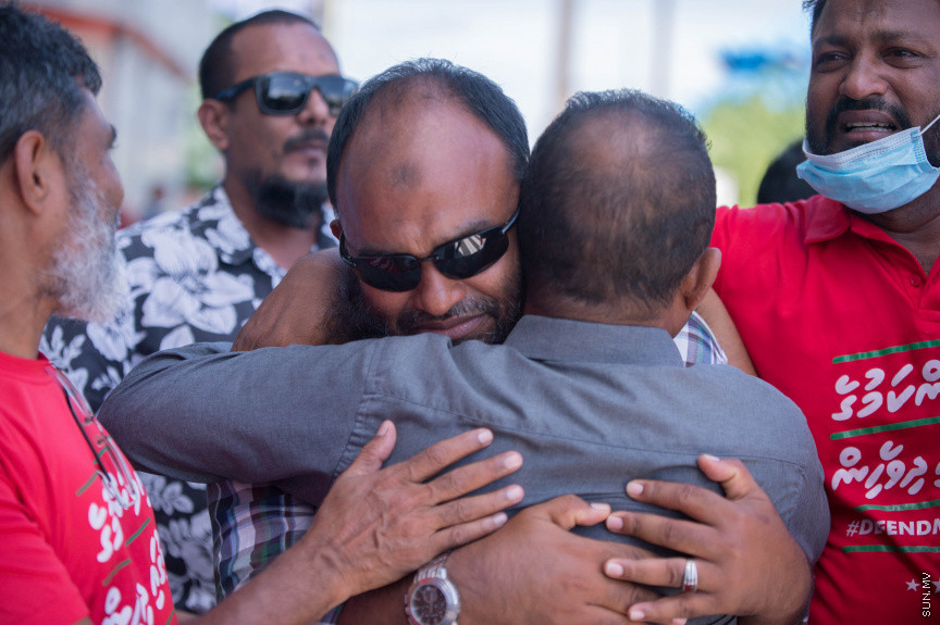 ރައީސް ޔާމިންގެ ޝަރީޔަތް ނިމުމުގެ އުފާ ފާޅުކުރުން --- ސަން ފޮޓޯ: އަޙްމަދު އައިމަން އަލީ