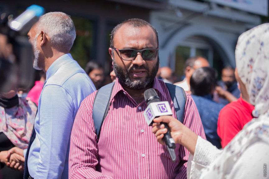 ރައީސް ޔާމިންގެ ޝަރީޔަތް ނިމުމުގެ އުފާ ފާޅުކުރުން --- ސަން ފޮޓޯ: އަޙްމަދު އައިމަން އަލީ