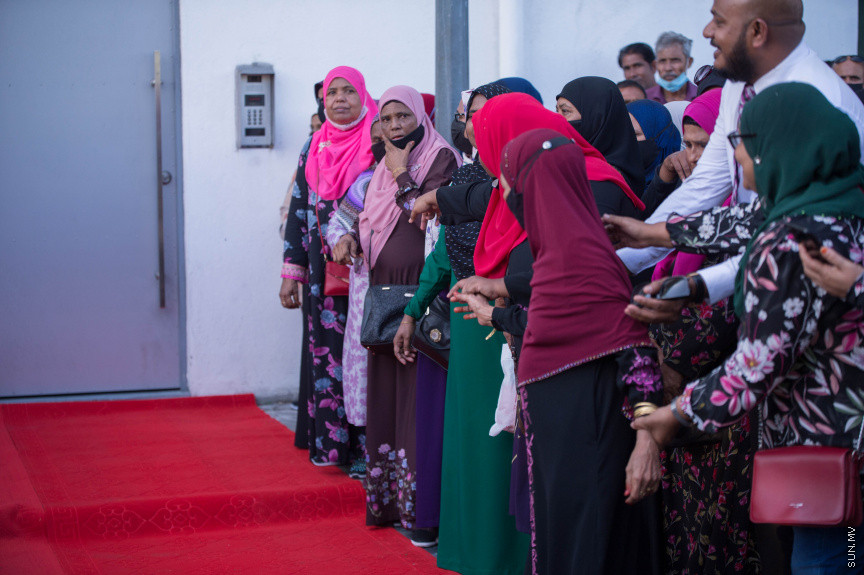 ރައީސް ޔާމިންގެ ޝަރީޔަތް ނިމުމުގެ އުފާ ފާޅުކުރުން --- ސަން ފޮޓޯ: އަޙްމަދު އައިމަން އަލީ