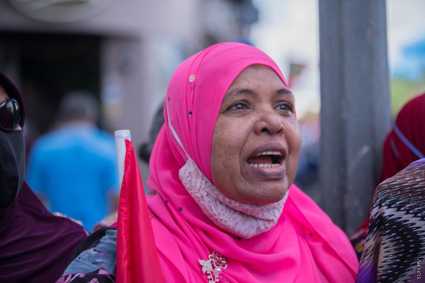 ރައީސް ޔާމިންގެ ޝަރީޔަތް ނިމުމުގެ އުފާ ފާޅުކުރުން --- ސަން ފޮޓޯ: އަޙްމަދު އައިމަން އަލީ