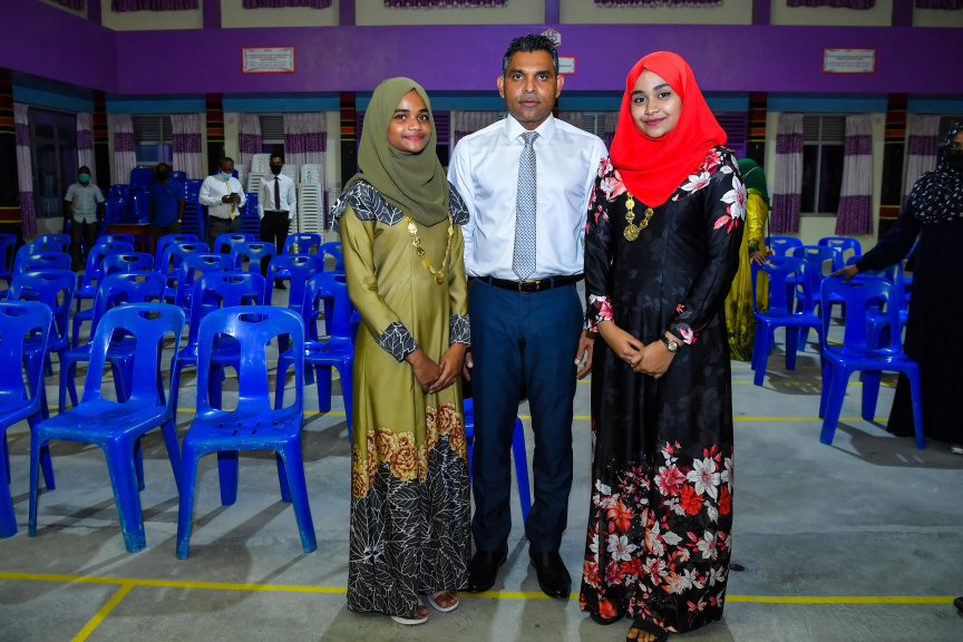ފުވައްމުލައް ސިޓީގެ ގޮނޑުދޮށް ހިމާޔަތްކުރުމުގެ މަޝްރޫޢުގެ އެއްބަސްވުމުގައި ސޮއިކުރުމުގެ ރަސްމިއްޔާތުގެ ތެރެއިން -- ފޮޓޯ/ ރައީސް އޮފީސް