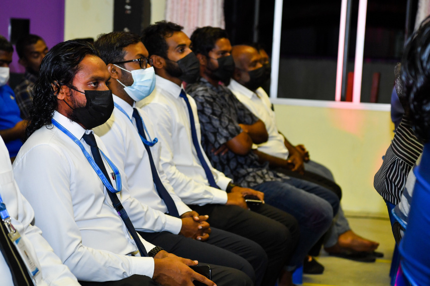 ފުވައްމުލައް ސިޓީގެ ގޮނޑުދޮށް ހިމާޔަތްކުރުމުގެ މަޝްރޫޢުގެ އެއްބަސްވުމުގައި ސޮއިކުރުމުގެ ރަސްމިއްޔާތުގެ ތެރެއިން -- ފޮޓޯ/ ރައީސް އޮފީސް