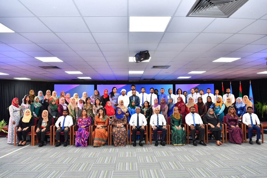 ބައިނަލްއަގުވާމީ އިންސާނީ ހައްގުތަކުގެ ދުވަހާއި އެޗްއާރުސީއެމްއަށް 18 އަހަރު ފުރުން ފާހަގަ ކުރުމަށް ބޭއްވި ރަސްމިއްޔާތުގެ ތެރެއިން -- ފޮޓޯ/ ރައީސް އޮފީސް