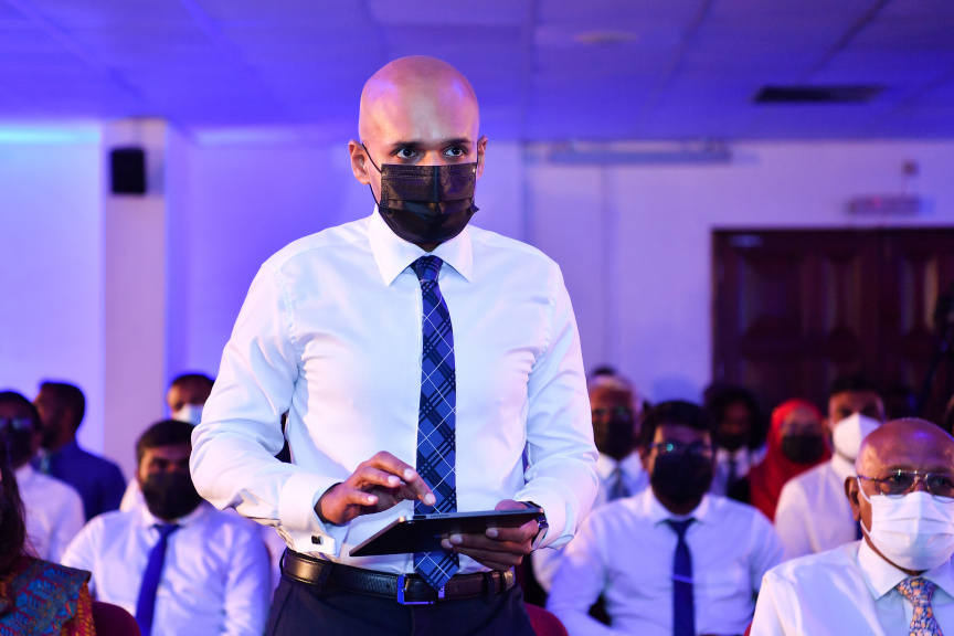 ބައިނަލްއަގުވާމީ އިންސާނީ ހައްގުތަކުގެ ދުވަހާއި އެޗްއާރުސީއެމްއަށް 18 އަހަރު ފުރުން ފާހަގަ ކުރުމަށް ބޭއްވި ރަސްމިއްޔާތުގެ ތެރެއިން -- ފޮޓޯ/ ރައީސް އޮފީސް