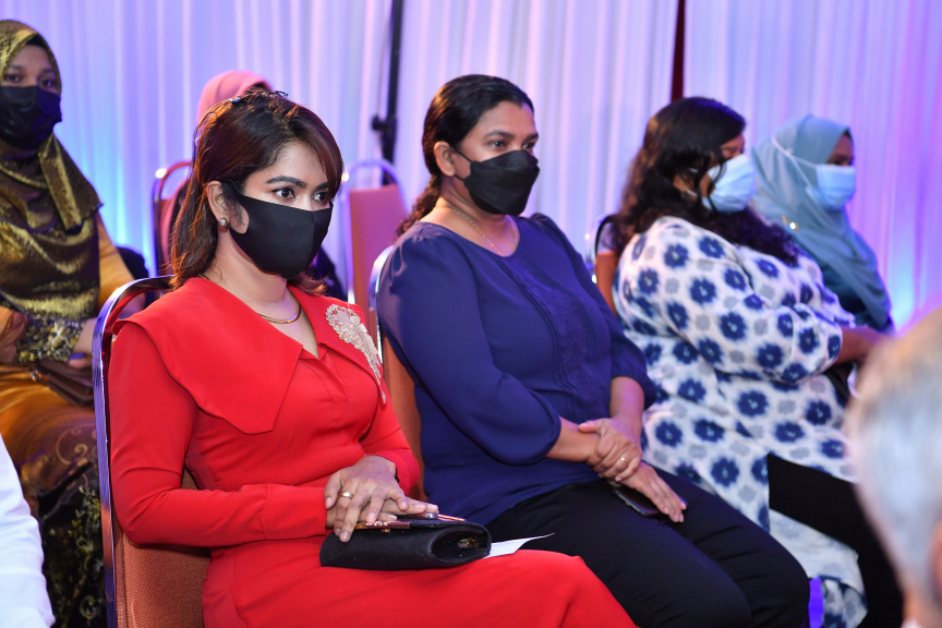 ބައިނަލްއަގުވާމީ އިންސާނީ ހައްގުތަކުގެ ދުވަހާއި އެޗްއާރުސީއެމްއަށް 18 އަހަރު ފުރުން ފާހަގަ ކުރުމަށް ބޭއްވި ރަސްމިއްޔާތުގެ ތެރެއިން -- ފޮޓޯ/ ރައީސް އޮފީސް