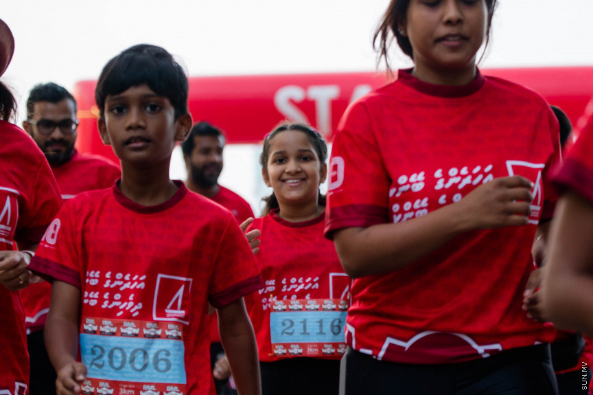 ބީއެމްއެލް ވާއު ޓީއެފްޖީ ކިޑްޒް ރަން 2020 ގެ ތެރެއިން -- ސަން ފޮޓޯ/ ނާއިލް ހުސައިން