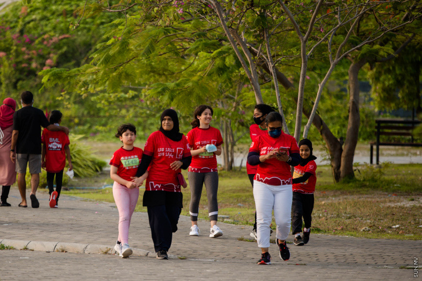 ބީއެމްއެލް ވާއު ޓީއެފްޖީ ކިޑްޒް ރަން 2020 ގެ ތެރެއިން -- ސަން ފޮޓޯ/ ނާއިލް ހުސައިން