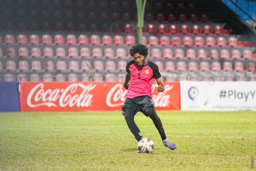 ޔޫތު ޗެމްޕިއަންޝިޕް 21/2022 - ސެމީ ފައިނަލް - ޔުނައިޓެޑް ވިކްޓަރީއާއި ސުޕަ ޔުނައިޓެޑް ސްޕޯޓްސް ބައްދަލުކުރި މެޗުގެ ތެރެއިން -- ސަން ފޮޓޮ/ މުހައްމަދު ހައްޔާން