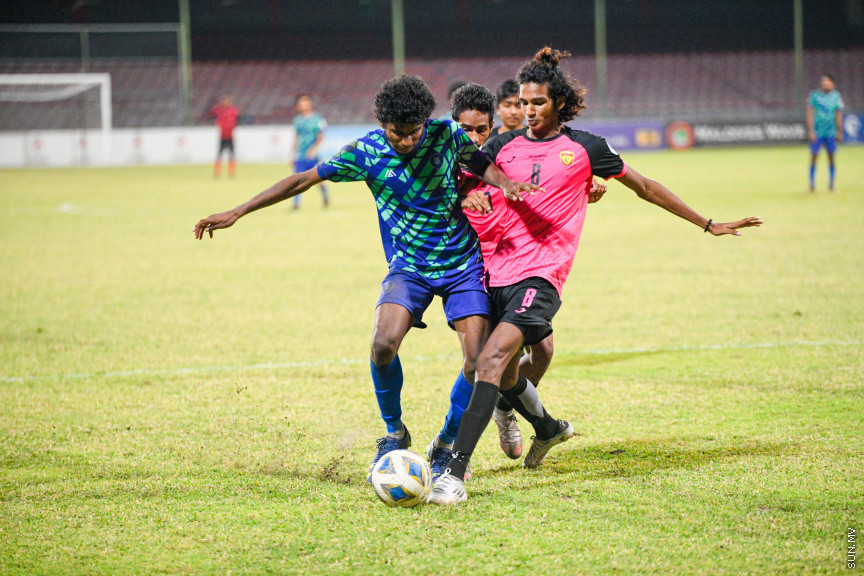 ޔޫތު ޗެމްޕިއަންޝިޕް 21/2022 - ސެމީ ފައިނަލް - ޔުނައިޓެޑް ވިކްޓަރީއާއި ސުޕަ ޔުނައިޓެޑް ސްޕޯޓްސް ބައްދަލުކުރި މެޗުގެ ތެރެއިން -- ސަން ފޮޓޮ/ މުހައްމަދު ހައްޔާން