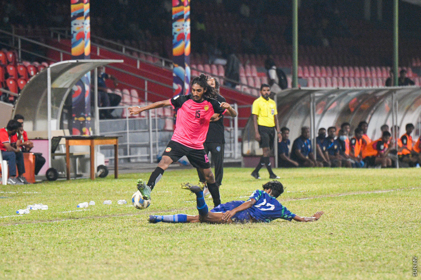 ޔޫތު ޗެމްޕިއަންޝިޕް 21/2022 - ސެމީ ފައިނަލް - ޔުނައިޓެޑް ވިކްޓަރީއާއި ސުޕަ ޔުނައިޓެޑް ސްޕޯޓްސް ބައްދަލުކުރި މެޗުގެ ތެރެއިން -- ސަން ފޮޓޮ/ މުހައްމަދު ހައްޔާން