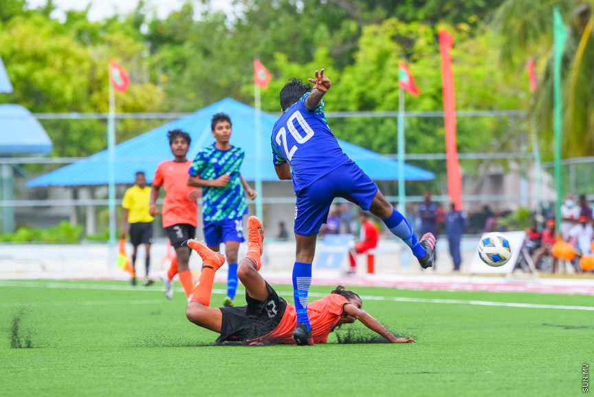 ޔޫތު ޗެމްޕިއަންޝިޕް 21/2022 ގެ ޗެމްޕިއަންކަން އީގަލްސްއިން ހޯދުން.   އީގަލްސް މި މެޗު ކާމިޔާބުކުރީ  1 - 0 ގެ ނަތީޖާ އަކުން ސުޕަ ޔުނައިޓެޑް ސްޕޯޓްސް ބަލިކޮށްގެން -- ސަން ފޮޓޯ/ މުހައްމަދު ހައްޔާން