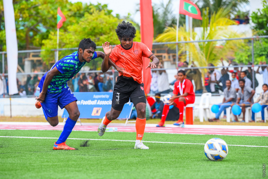 ޔޫތު ޗެމްޕިއަންޝިޕް 21/2022 ގެ ޗެމްޕިއަންކަން އީގަލްސްއިން ހޯދުން.   އީގަލްސް މި މެޗު ކާމިޔާބުކުރީ  1 - 0 ގެ ނަތީޖާ އަކުން ސުޕަ ޔުނައިޓެޑް ސްޕޯޓްސް ބަލިކޮށްގެން -- ސަން ފޮޓޯ/ މުހައްމަދު ހައްޔާން