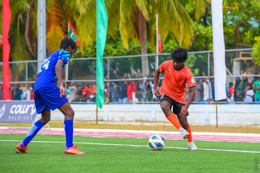 ޔޫތު ޗެމްޕިއަންޝިޕް 21/2022 ގެ ޗެމްޕިއަންކަން އީގަލްސްއިން ހޯދުން.   އީގަލްސް މި މެޗު ކާމިޔާބުކުރީ  1 - 0 ގެ ނަތީޖާ އަކުން ސުޕަ ޔުނައިޓެޑް ސްޕޯޓްސް ބަލިކޮށްގެން -- ސަން ފޮޓޯ/ މުހައްމަދު ހައްޔާން