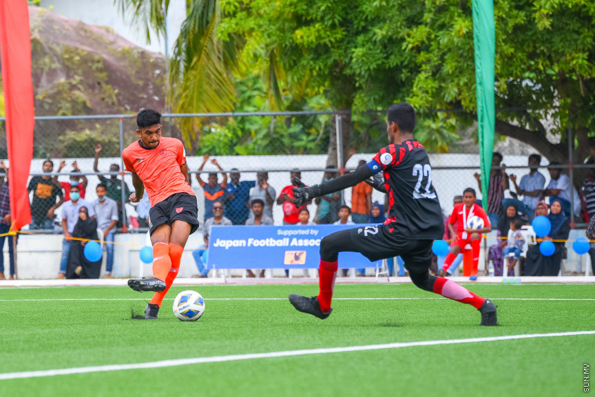 ޔޫތު ޗެމްޕިއަންޝިޕް 21/2022 ގެ ޗެމްޕިއަންކަން އީގަލްސްއިން ހޯދުން.   އީގަލްސް މި މެޗު ކާމިޔާބުކުރީ  1 - 0 ގެ ނަތީޖާ އަކުން ސުޕަ ޔުނައިޓެޑް ސްޕޯޓްސް ބަލިކޮށްގެން -- ސަން ފޮޓޯ/ މުހައްމަދު ހައްޔާން