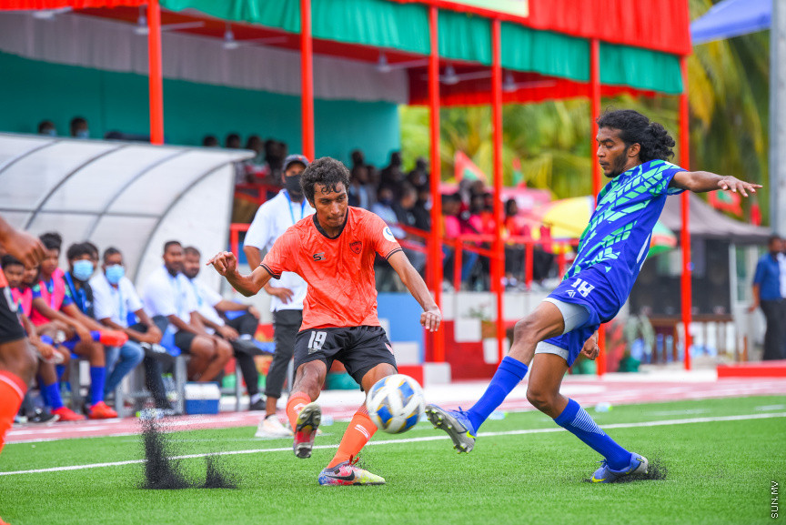 ޔޫތު ޗެމްޕިއަންޝިޕް 21/2022 ގެ ޗެމްޕިއަންކަން އީގަލްސްއިން ހޯދުން.   އީގަލްސް މި މެޗު ކާމިޔާބުކުރީ  1 - 0 ގެ ނަތީޖާ އަކުން ސުޕަ ޔުނައިޓެޑް ސްޕޯޓްސް ބަލިކޮށްގެން -- ސަން ފޮޓޯ/ މުހައްމަދު ހައްޔާން