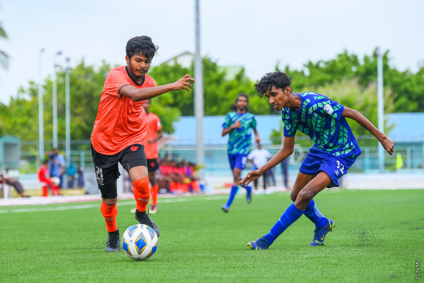 ޔޫތު ޗެމްޕިއަންޝިޕް 21/2022 ގެ ޗެމްޕިއަންކަން އީގަލްސްއިން ހޯދުން.   އީގަލްސް މި މެޗު ކާމިޔާބުކުރީ  1 - 0 ގެ ނަތީޖާ އަކުން ސުޕަ ޔުނައިޓެޑް ސްޕޯޓްސް ބަލިކޮށްގެން -- ސަން ފޮޓޯ/ މުހައްމަދު ހައްޔާން