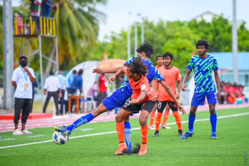 ޔޫތު ޗެމްޕިއަންޝިޕް 21/2022 ގެ ޗެމްޕިއަންކަން އީގަލްސްއިން ހޯދުން.   އީގަލްސް މި މެޗު ކާމިޔާބުކުރީ  1 - 0 ގެ ނަތީޖާ އަކުން ސުޕަ ޔުނައިޓެޑް ސްޕޯޓްސް ބަލިކޮށްގެން -- ސަން ފޮޓޯ/ މުހައްމަދު ހައްޔާން