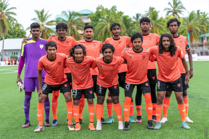 ޔޫތު ޗެމްޕިއަންޝިޕް 21/2022 ގެ ޗެމްޕިއަންކަން އީގަލްސްއިން ހޯދުން.   އީގަލްސް މި މެޗު ކާމިޔާބުކުރީ  1 - 0 ގެ ނަތީޖާ އަކުން ސުޕަ ޔުނައިޓެޑް ސްޕޯޓްސް ބަލިކޮށްގެން -- ސަން ފޮޓޯ/ މުހައްމަދު ހައްޔާން