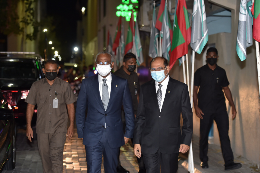 އަޙްމަދިއްޔާ އިންޓަރނޭޝަނަލް ސްކޫލަށް 40 އަހަރު ފުރުމުގެ ރަސްމިއްޔާތުގައި ރައީސުލްޖުމްހޫރިއްޔާ ބައިވެރިވެވަޑައިގެންނެވުން.. ފޮޓޯ/ ރައީސް އޮފީސް