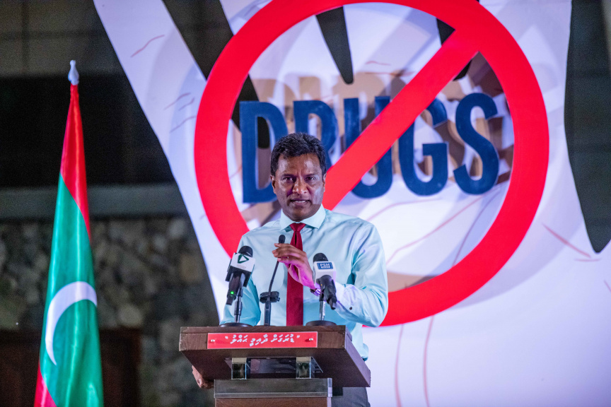 މަސްތުވާތަކެއްޗާ ދެކޮޅަށް މަސައްކަތް ކުރާ ބައިނަލްއަގުވާމީ ދުވަސް ފާހަގަކުރުމަށް &ldquo;ޑްރަގަށް ދާއިމީ ހައްލު&rdquo;ގެ ނަމުގައި އުމަރު ނަސީރު ބޭއްވި ޖަލްސާގެ ތެރެއިން -- ސަންފޮޓޯ/ ނާއިލް ހުސައިން