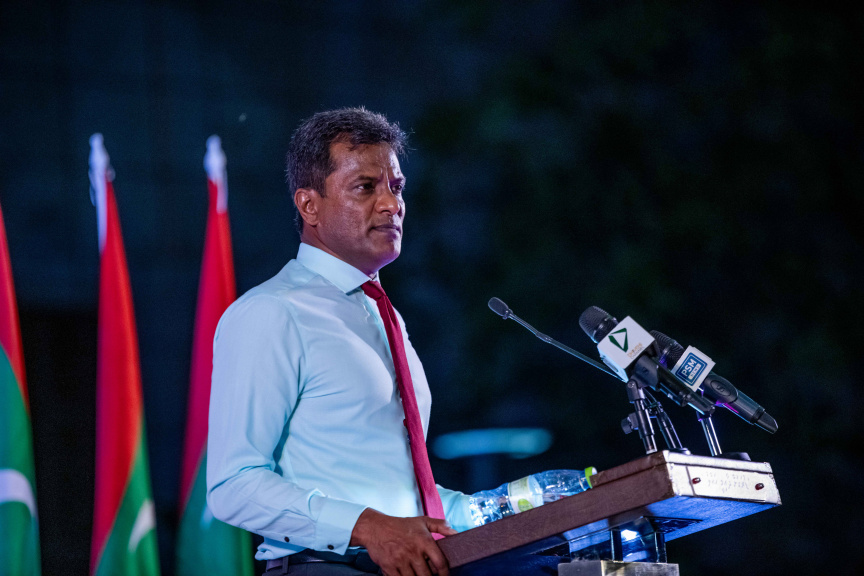 މަސްތުވާތަކެއްޗާ ދެކޮޅަށް މަސައްކަތް ކުރާ ބައިނަލްއަގުވާމީ ދުވަސް ފާހަގަކުރުމަށް &ldquo;ޑްރަގަށް ދާއިމީ ހައްލު&rdquo;ގެ ނަމުގައި އުމަރު ނަސީރު ބޭއްވި ޖަލްސާގެ ތެރެއިން -- ސަންފޮޓޯ/ ނާއިލް ހުސައިން
