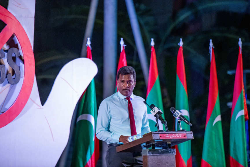 މަސްތުވާތަކެއްޗާ ދެކޮޅަށް މަސައްކަތް ކުރާ ބައިނަލްއަގުވާމީ ދުވަސް ފާހަގަކުރުމަށް &ldquo;ޑްރަގަށް ދާއިމީ ހައްލު&rdquo;ގެ ނަމުގައި އުމަރު ނަސީރު ބޭއްވި ޖަލްސާގެ ތެރެއިން -- ސަންފޮޓޯ/ ނާއިލް ހުސައިން