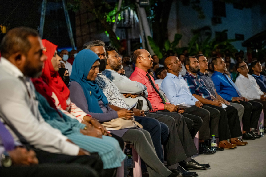 މަސްތުވާތަކެއްޗާ ދެކޮޅަށް މަސައްކަތް ކުރާ ބައިނަލްއަގުވާމީ ދުވަސް ފާހަގަކުރުމަށް &ldquo;ޑްރަގަށް ދާއިމީ ހައްލު&rdquo;ގެ ނަމުގައި އުމަރު ނަސީރު ބޭއްވި ޖަލްސާގެ ތެރެއިން -- ސަންފޮޓޯ/ ނާއިލް ހުސައިން