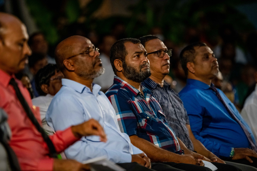 މަސްތުވާތަކެއްޗާ ދެކޮޅަށް މަސައްކަތް ކުރާ ބައިނަލްއަގުވާމީ ދުވަސް ފާހަގަކުރުމަށް &ldquo;ޑްރަގަށް ދާއިމީ ހައްލު&rdquo;ގެ ނަމުގައި އުމަރު ނަސީރު ބޭއްވި ޖަލްސާގެ ތެރެއިން -- ސަންފޮޓޯ/ ނާއިލް ހުސައިން