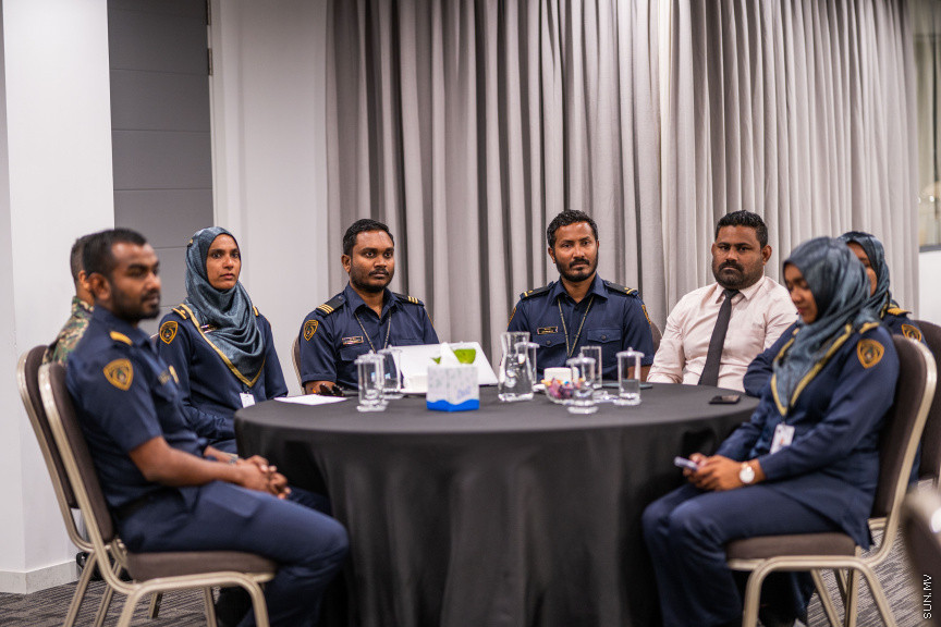 ރާއްޖޭގައި ފުރަތަމަ ފަހަރަށް ކުރިއަށް ގެންދާ ބޯޑާ ސެކިއުރިޓީ ސިމްޕޯސިއަމް ފެށުމުގެ ރަސްމިއްޔާތުގެ ތެރެއިން --- ސަން ފޮޓޯ/ އިބްރާހީމް ޝަމްވީލް