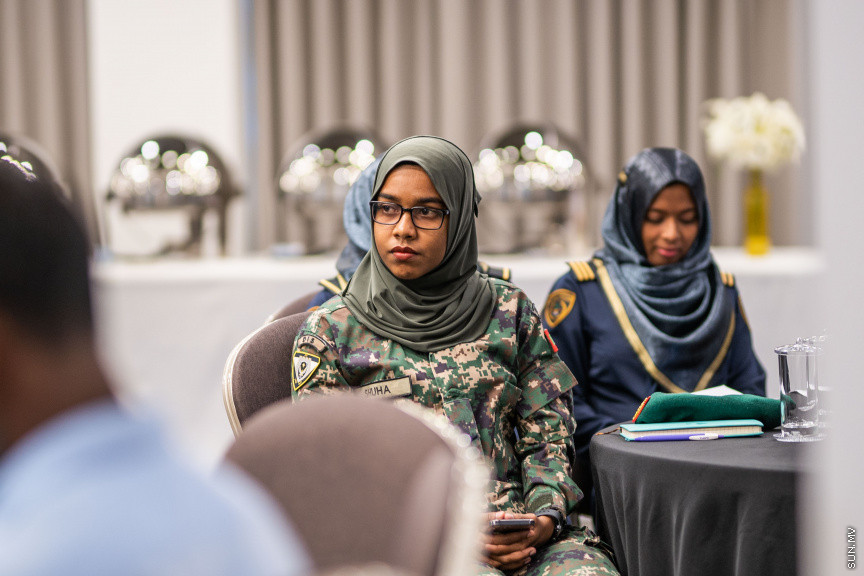 ރާއްޖޭގައި ފުރަތަމަ ފަހަރަށް ކުރިއަށް ގެންދާ ބޯޑާ ސެކިއުރިޓީ ސިމްޕޯސިއަމް ފެށުމުގެ ރަސްމިއްޔާތުގެ ތެރެއިން --- ސަން ފޮޓޯ/ އިބްރާހީމް ޝަމްވީލް