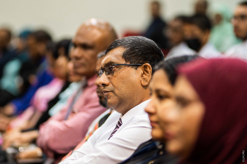 ގައުމީ ޔުނިވާސިޓީގެ ޕޮލިކަލް ސައިންގެ ދަރިވަރުން ބޭއްވި މޮޑެލް ސާކްސަމިޓްގެ ތެރެއިން --- ސަން ފޮޓޯ/ އިބްރާހީމް ޝަމްވީލް
