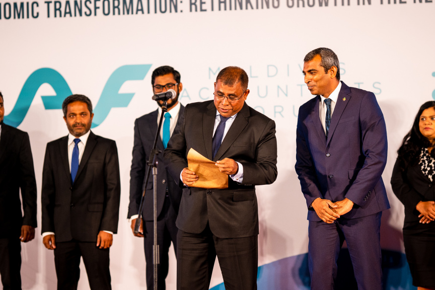 އެކައުންޓިން ފޯރަމް ހުޅުވުމުގެ ރަސްމިއްޔާތު ޝަރަފުވެރިކޮށްދެއްވީ ޓޫރިޒަމް މިނިސްޓަރު ޑރ. އަބްދުﷲ މައުސޫމް --- ފޮޓޯ/ ޝުއައިބު މުޙައްމަދު